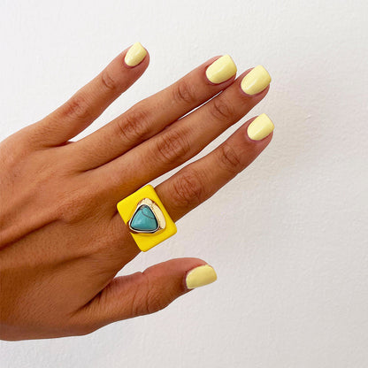 Anillo para mujer amarillo con turquenita