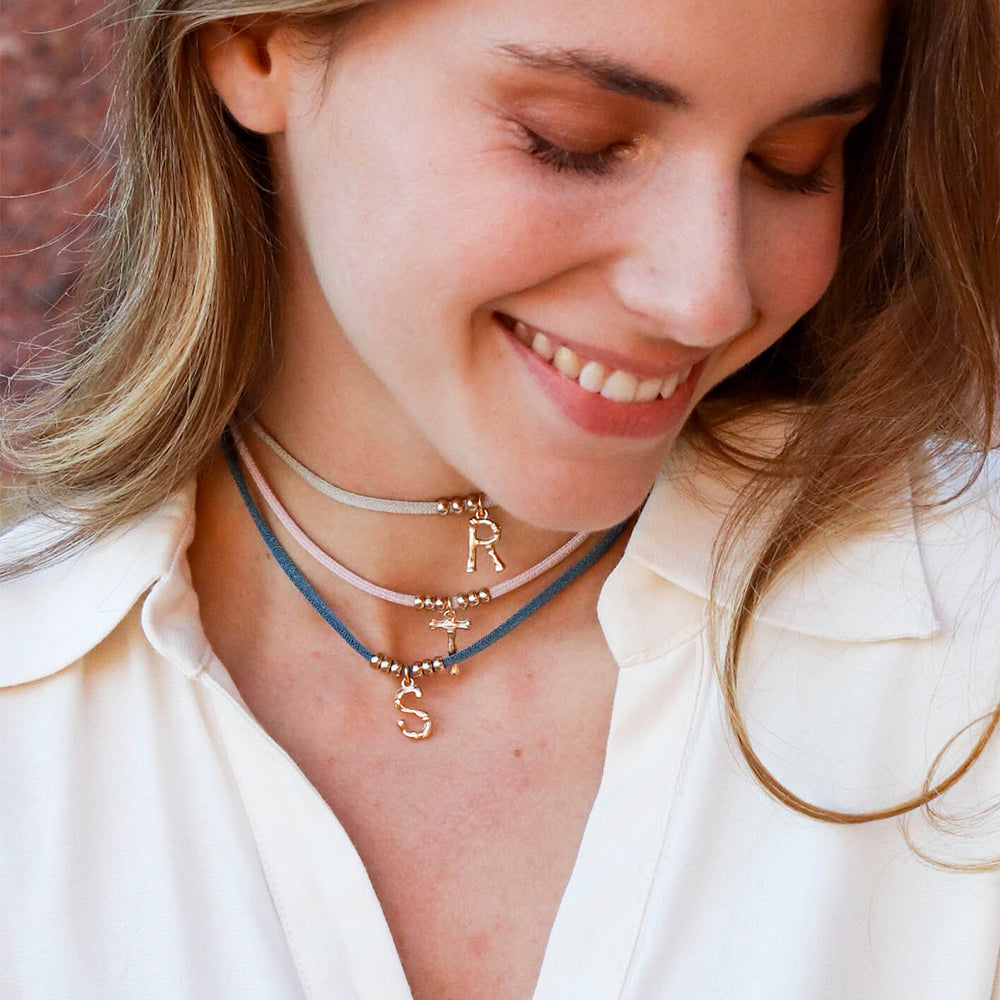 Collar LETTER perlita