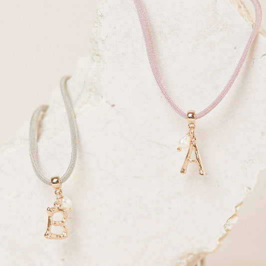 Collar LETTER perlita